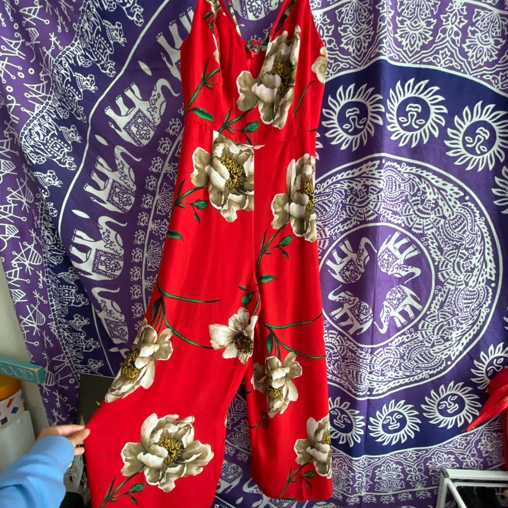 (SOLD)
 Floral Jumpsuit Forever 21